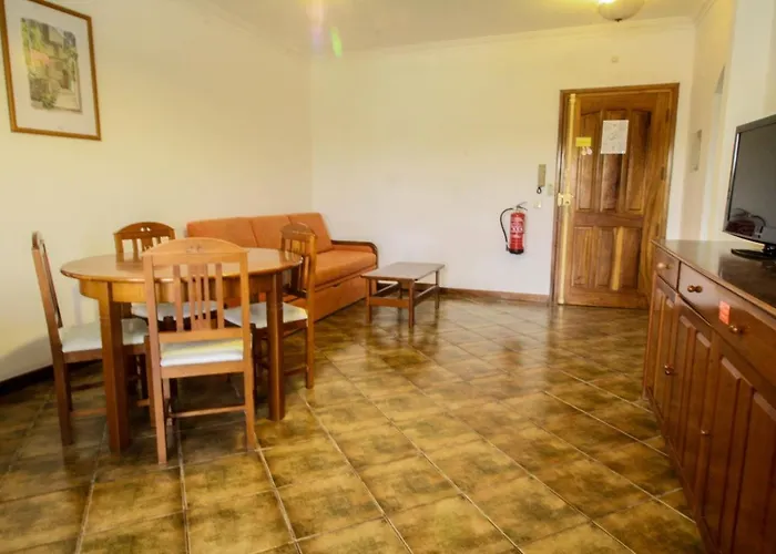Vau Costa Beach Apartment With Pool