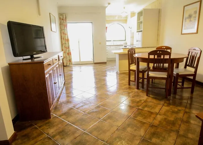 Vau Costa Beach Apartment With Pool